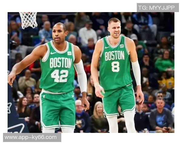 布朗称赞霍福德与波津助力球队2024夺冠并将颁发特别腰带以示敬意