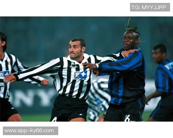 皇马与尤文高层会晤礼物传情展现友好合作意愿